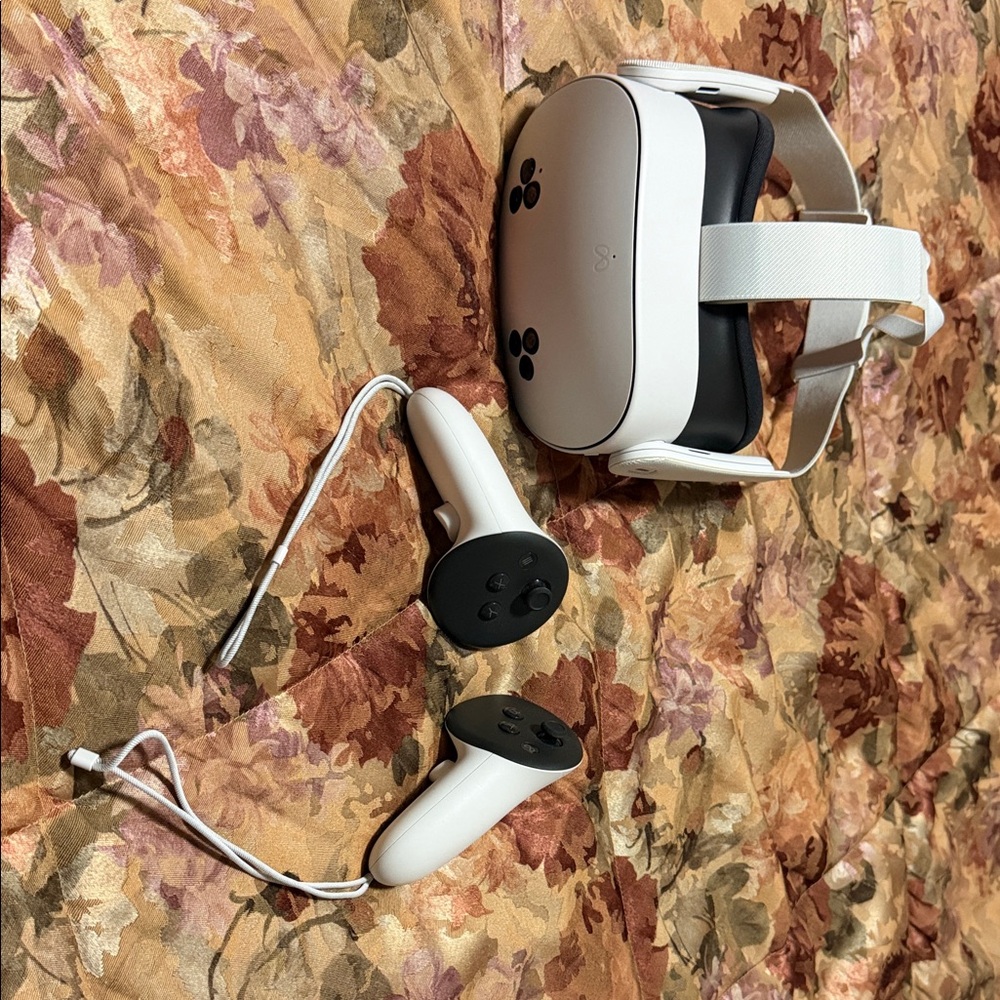 VR Headset and Controllers - White and Black